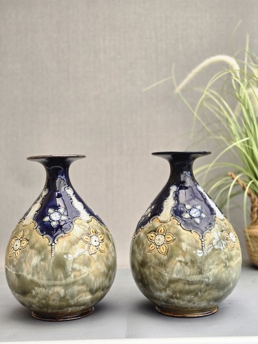 Pair royal doulton lambeth - pair,