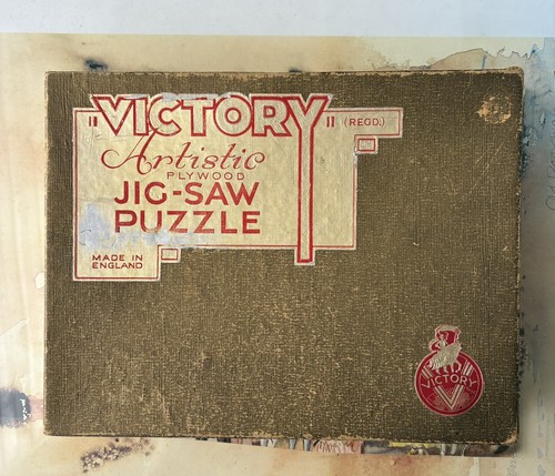 Victory artistic gold box - victory,