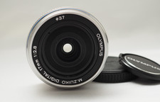 Near MINT: Olympus M.Zuiko