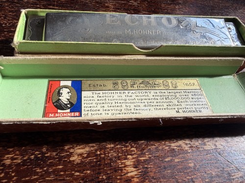 Vintage echo harmonica - echo, m