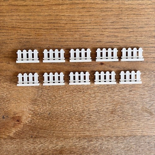 Lego 1x4x2 picket fence - 1x4x2,
