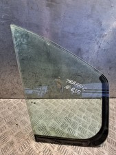 RENAULT TRAFIC QUARTER WINDOW