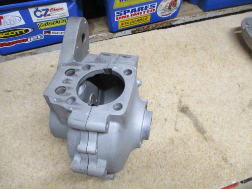 Bsa b33 crankcases - b33, matching