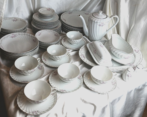 Gold standard china dinner - standard, set
