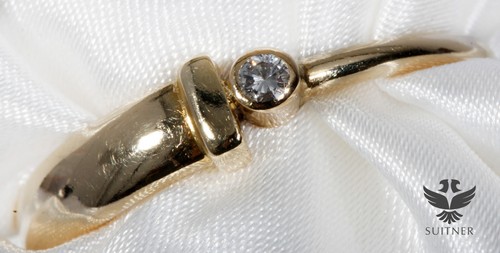 Modern unique ring made - of, 585