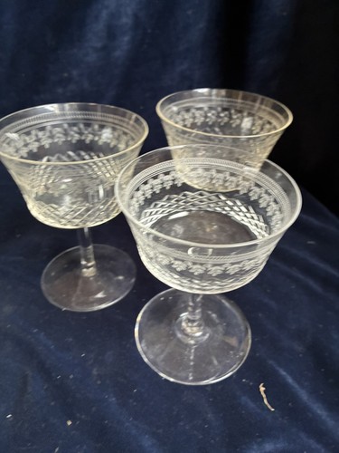 Antique pall mall lady - antique,