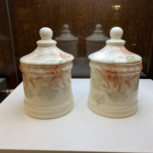 Hadida floral pair tea - pair,