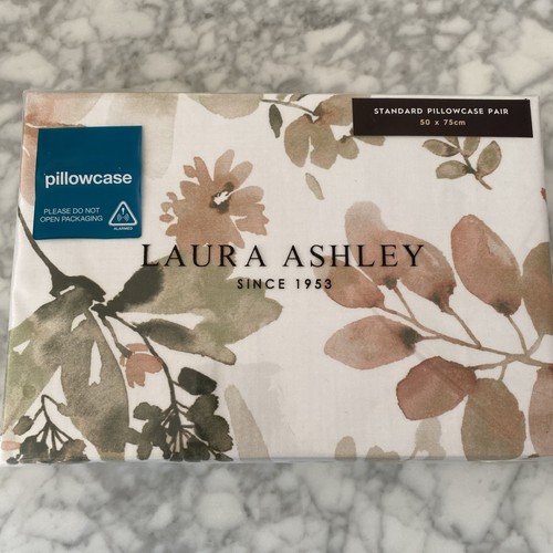 Laura ashley lewcombe - ashley,