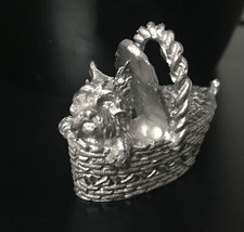 METAL TOTO In Basket WIZARD OF