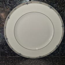 Wedgwood Amherst Design 10.8"