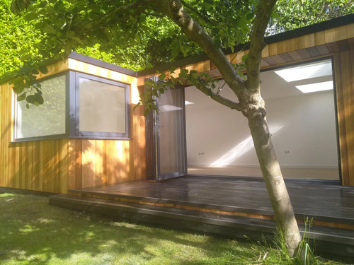 Insulated garden room - room,