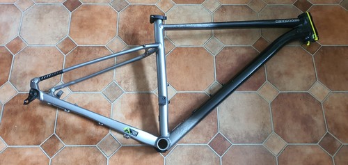 Large cannondale trail - 18.5",