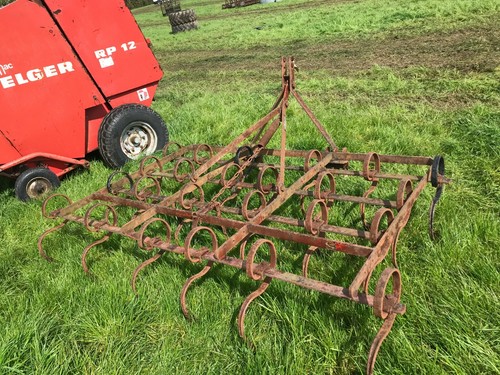 Spring tine cultivator - cultivator, £350
