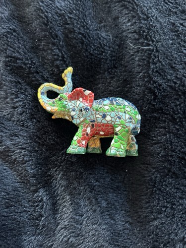 Mosaic style elephant figure - style,