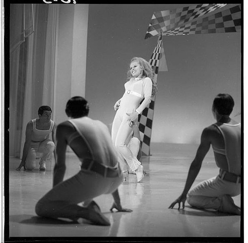 Lada edmund with dancers - st,