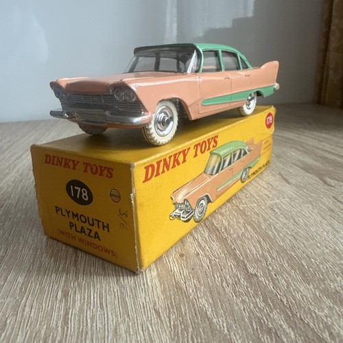 Dinky toys 178 plymouth plaza - dinky,