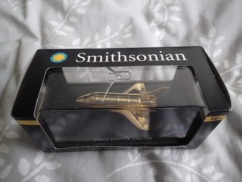 Smithsonian space shuttle - space,
