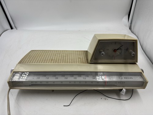 Vintage radio clock alarm