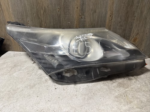 Toyota avensis headlight front - toyota,