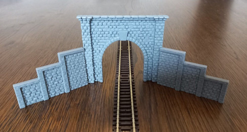 Gauge tunnel portal with - gauge,