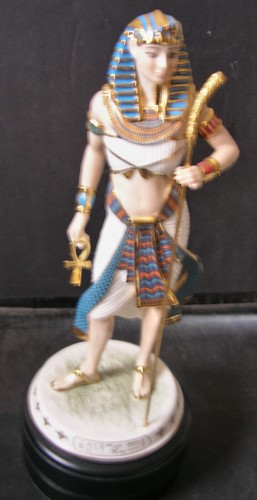 Wedgwood stunning figurine - wedgwood,