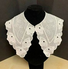 Lace collar, Drama Vintage