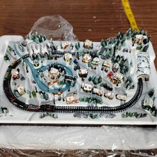 Thomas Kinkade Hawthorne Village Miniatures "Christmas Crossing"  W/ COA Packing