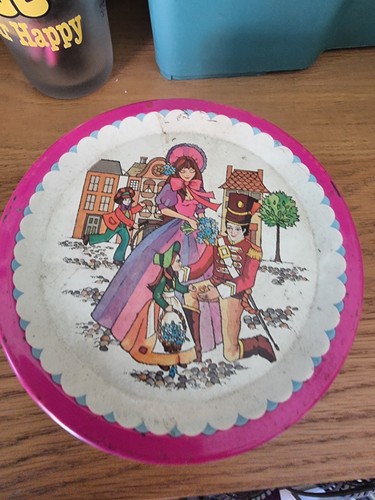 Quality street tin vintage - ,