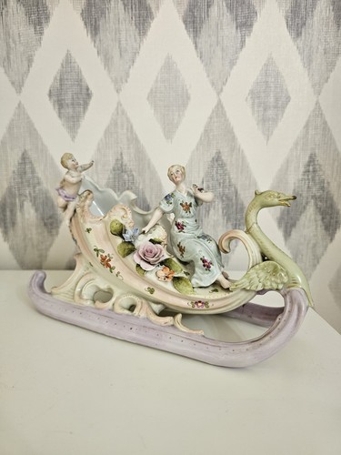 Capodimonte swan sleigh - capodimonte,