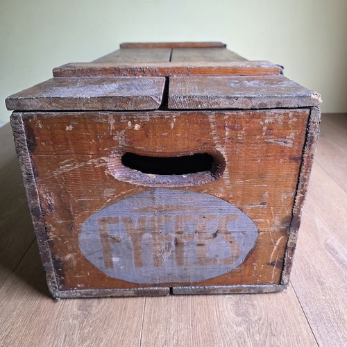 Fyffes vintage wooden banana - wooden,