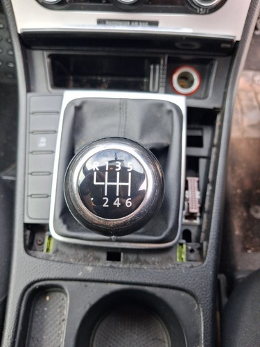 2012 volkswagen passat - volkswagen,