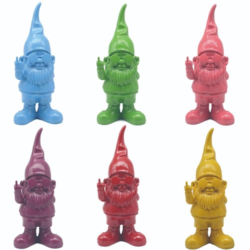 Gnomes behaving badly - gnomes, naughty