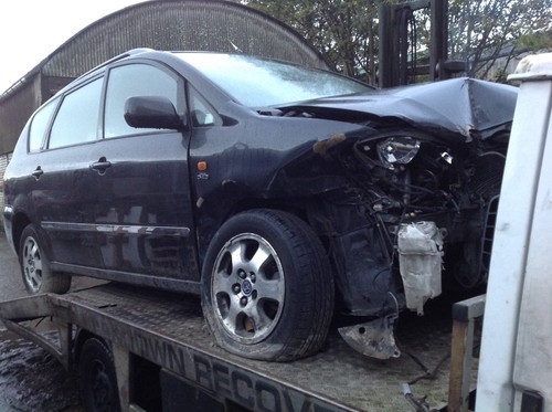 Toyota avensis verso 2001 - toyota,