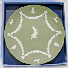 WEDGWOOD SAGE GREEN JASPERWARE