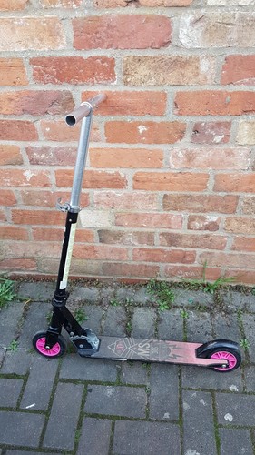 Child kid push scooter scootie - child,