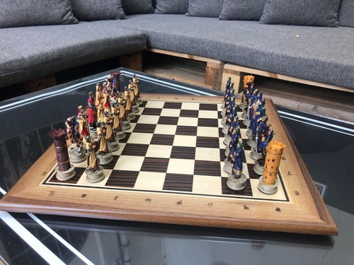 Crusader knights chess set - crusader,