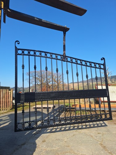 Wrought iron driveway gates - driveway,