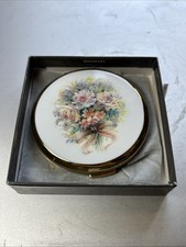 VINTAGE STRATTON POWDER