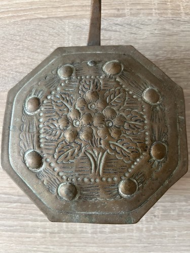 Antique english brass chestnut - brass,