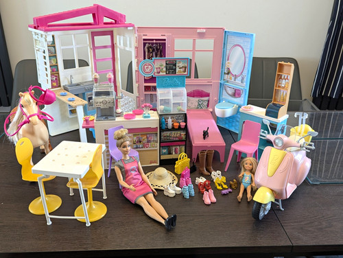 Barbie foldable dollhouse - barbie,