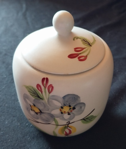 Radford pottery floral hand - e,