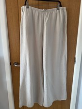 BNWT ZARA Ice White Flowing