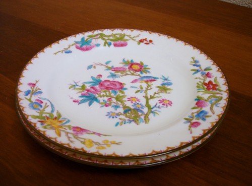 Wedgwood bone china pair - wedgwood,