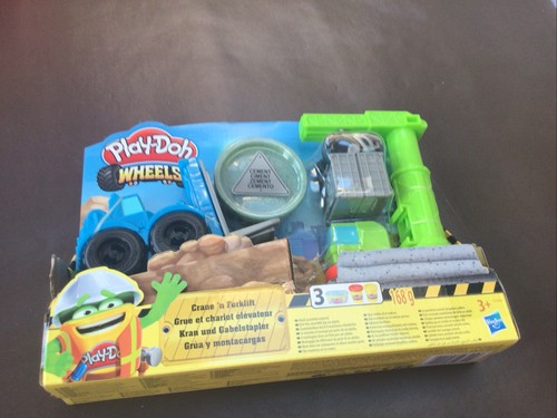 Play doh wheels crane - play-doh, crane/forklift