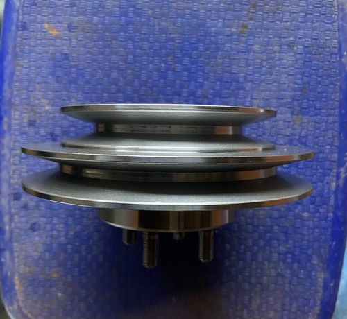 Daimler water pump pulley - v8,