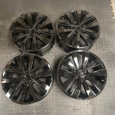 SET OF GENUINE VOLKSWAGEN