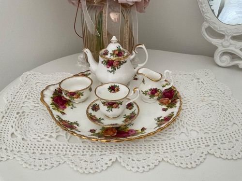 Vintage royal albert china - royal,