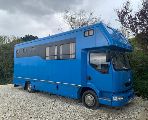 Renault tonne horsebox - 7.5,