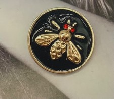 6 VINTAGE STYLE BEE BUTTONS
