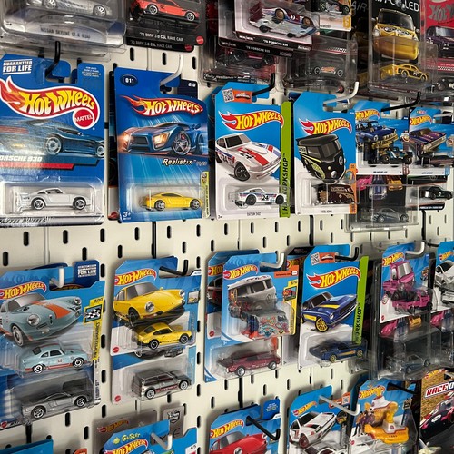 Hot wheels mainline silver - hot, mainline,